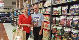 Gabbie and Darren at Wauchope IGA